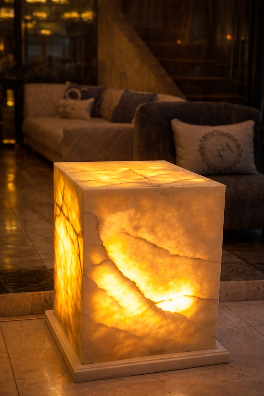 Lumière Onyx Cube